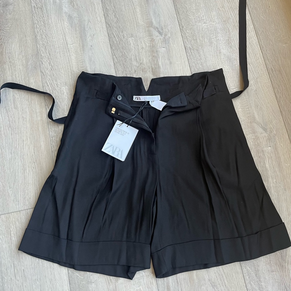 NWT ZARA Limited Edition Black Burmuda Shorts – Size XL – 13 Collection (2023)